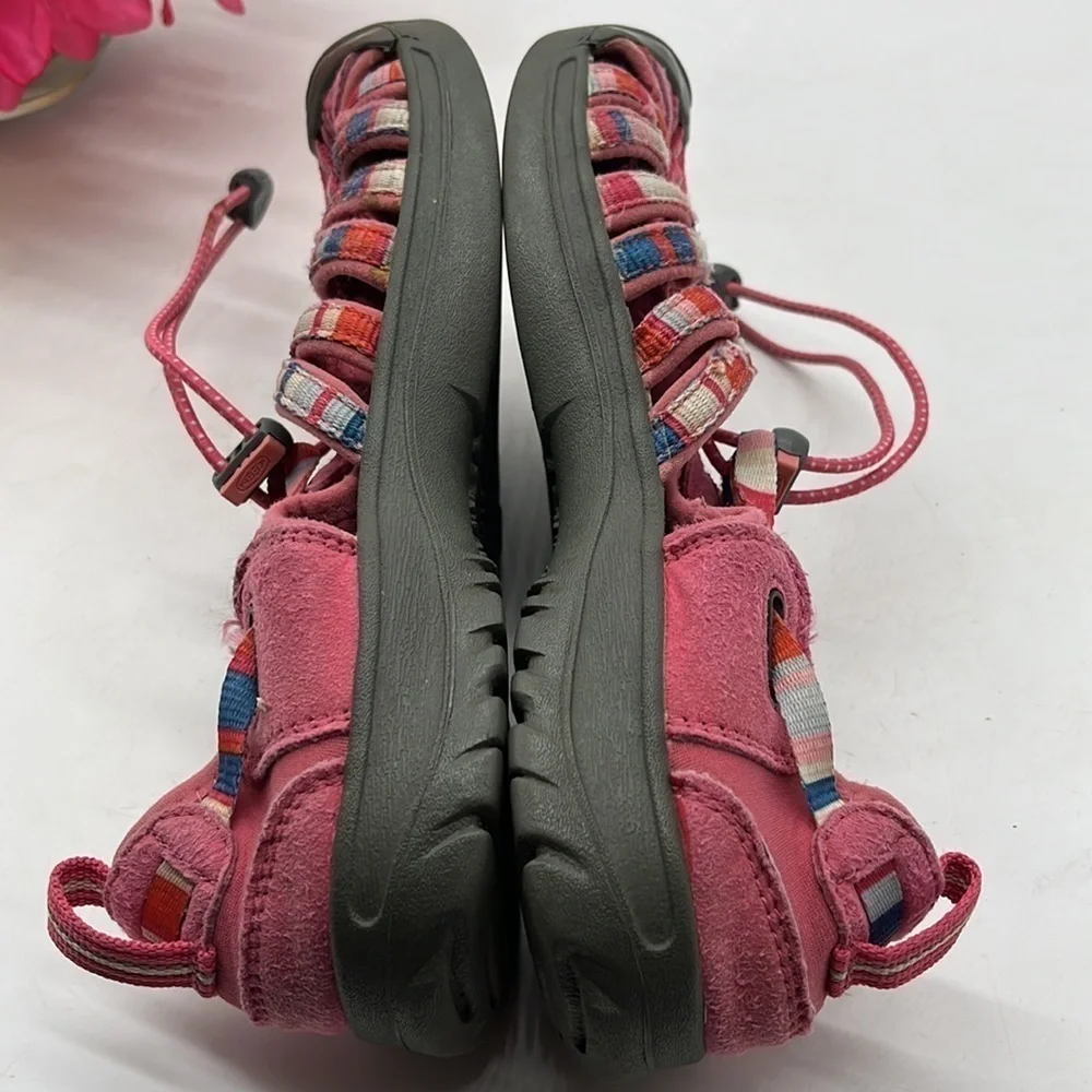 Keen Pink Washable Multi Color Hiking Sandals Sz 4. KET0467C